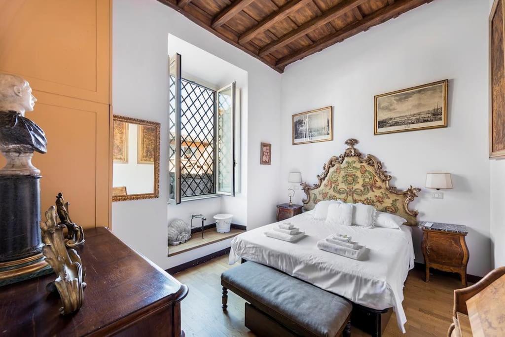 Apartment Piazza Navona Historical Palace *