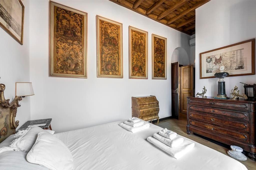 Piazza Navona Historical Palace Apartment Rom