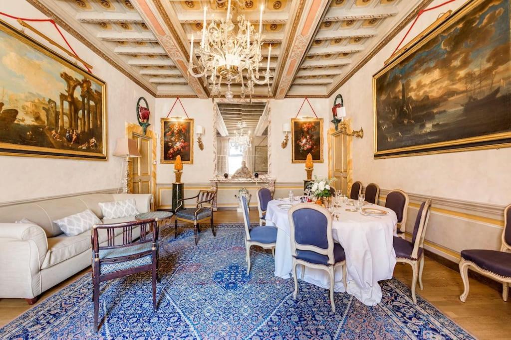 Piazza Navona Historical Palace Apartment Rom
